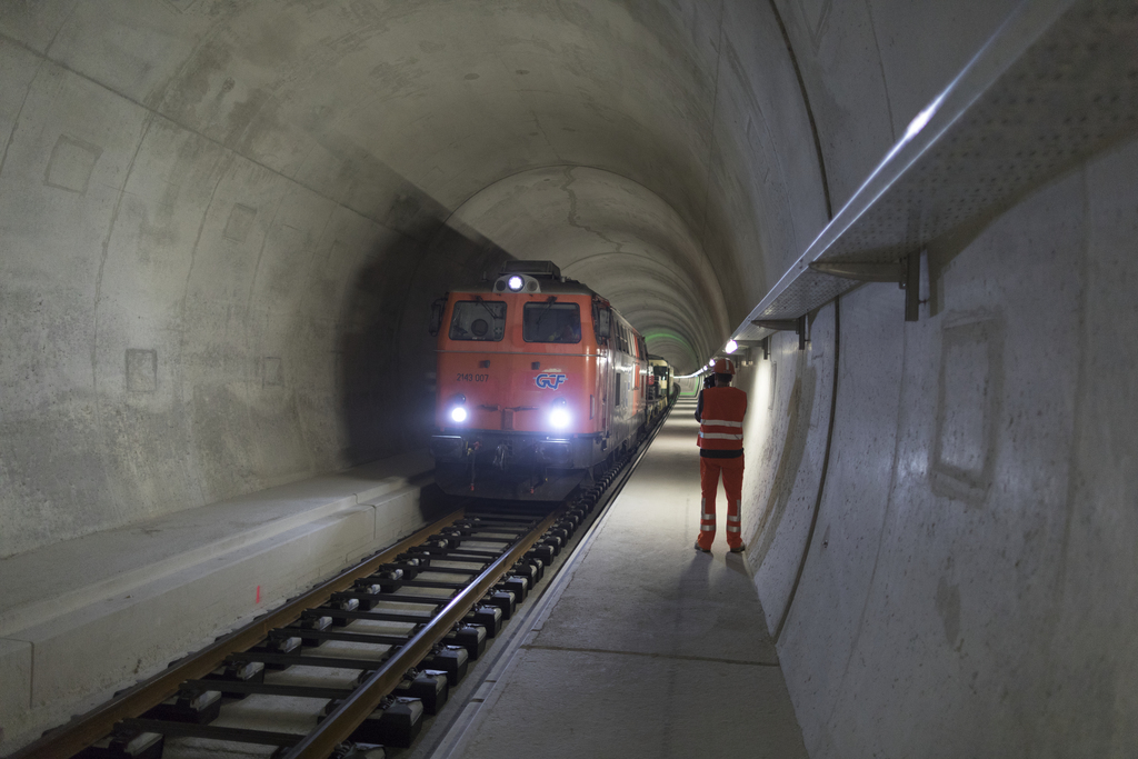 Le tunnel de base du Gothard reste ouvert à la circulation.