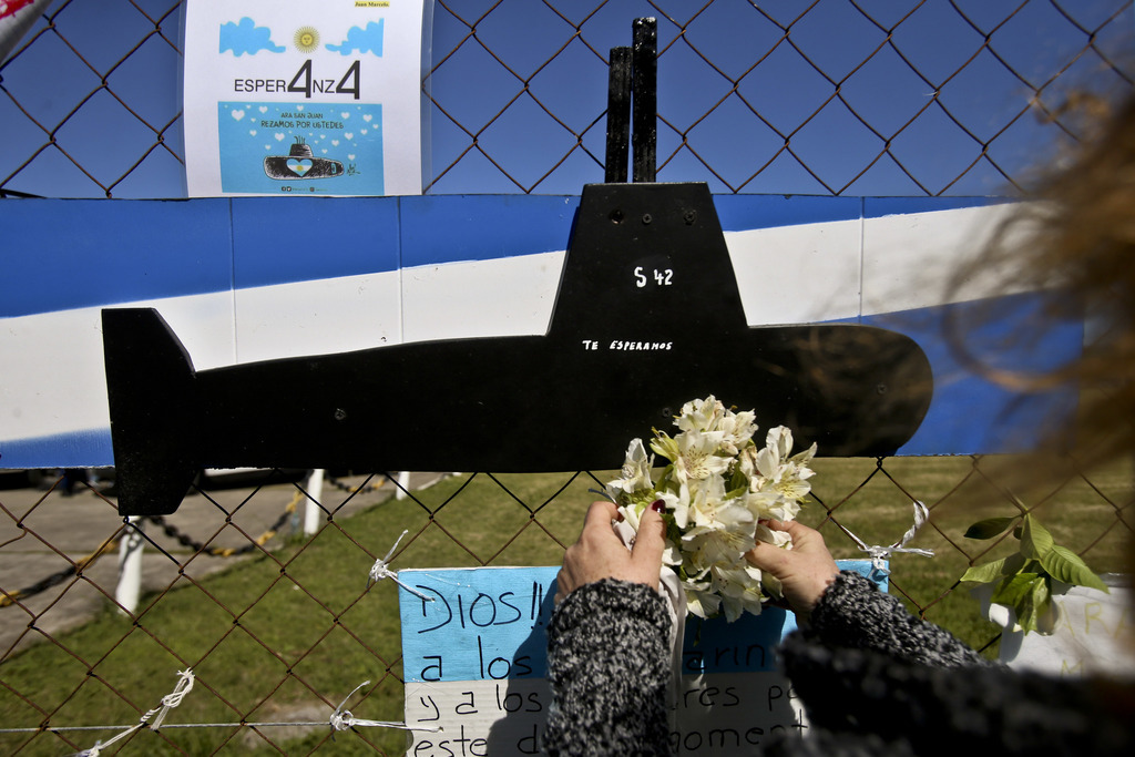 Le dernier message du sous-marin argentin disparu dans l'Atlantique Sud avec 44 marins à bord faisait état d'un court-circuit et d'un incendie.