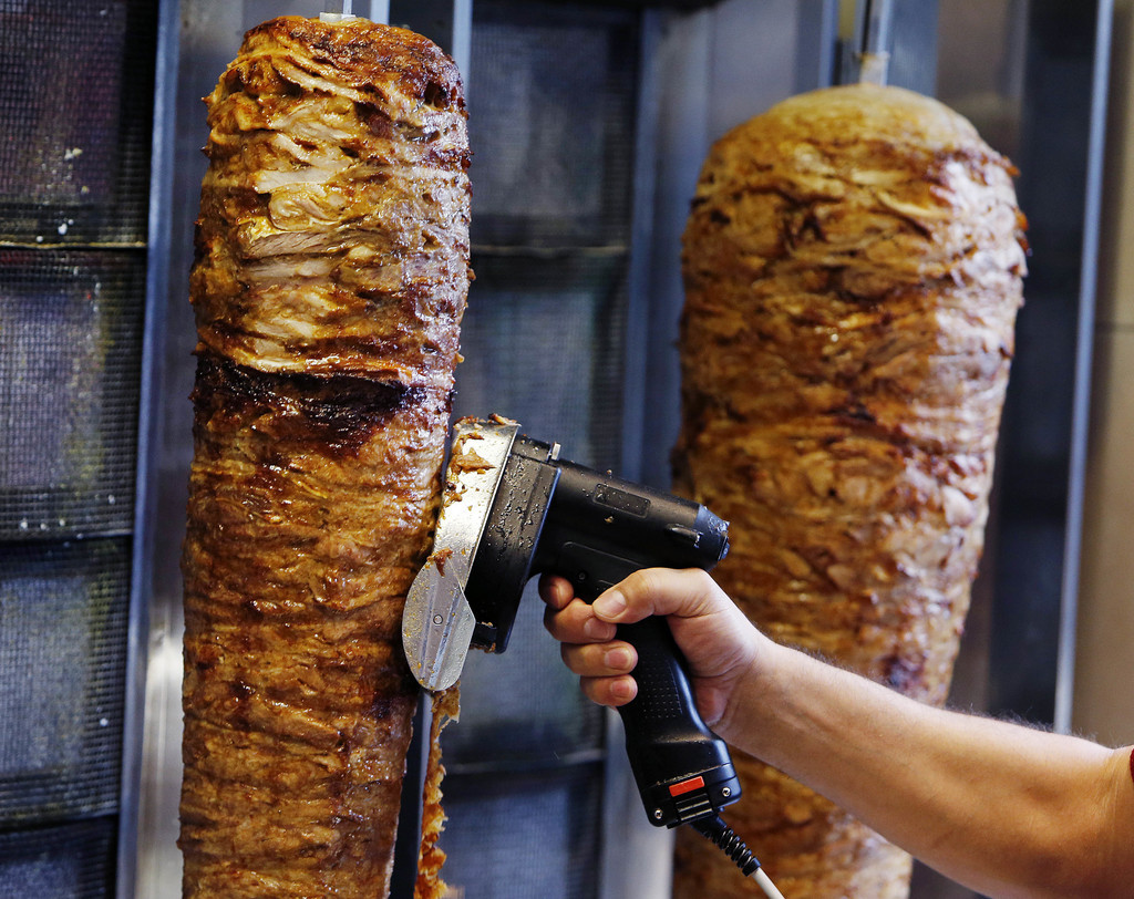 Le Parlement européen autorisera l'utilisation d'additifs à base de phosphate dans la viande de kebab.