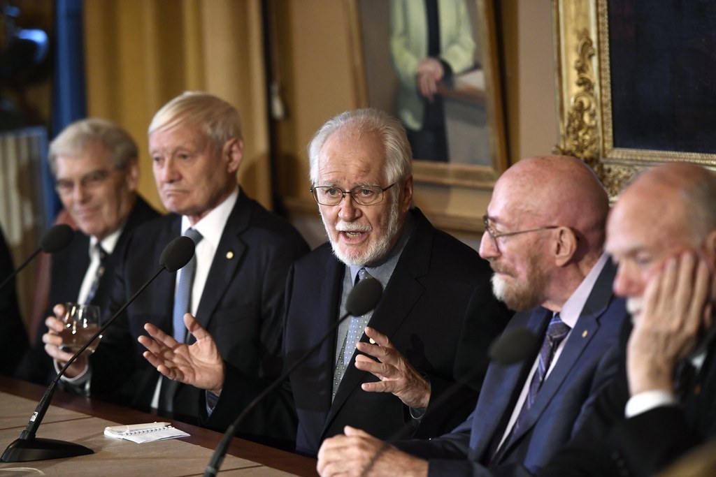 Jacques Dubochet s'est vu attribuer le prix Nobel de chimie 2017 aux côtés de l'Américain Joachim Frank, 77 ans, et du Britannique Richard Henderson, 72 ans.