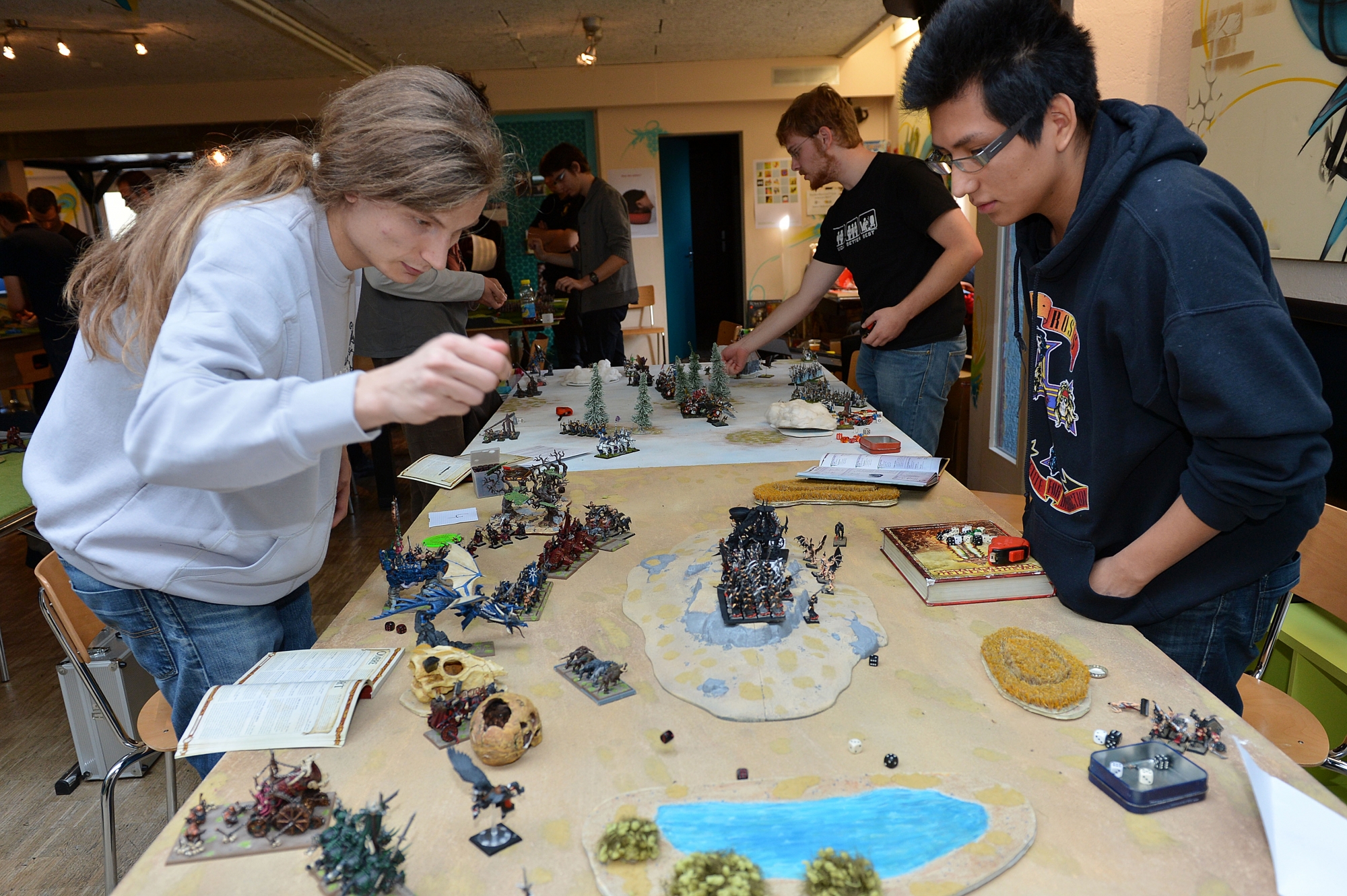 La deuxième convention du Dé qu'à Dents a réuni quelques 70 passionnés pour un week-end de jeux.



les 24 heures du jeux à la maison des jeunes de Soluna à Monthey.



Daniel Clerc