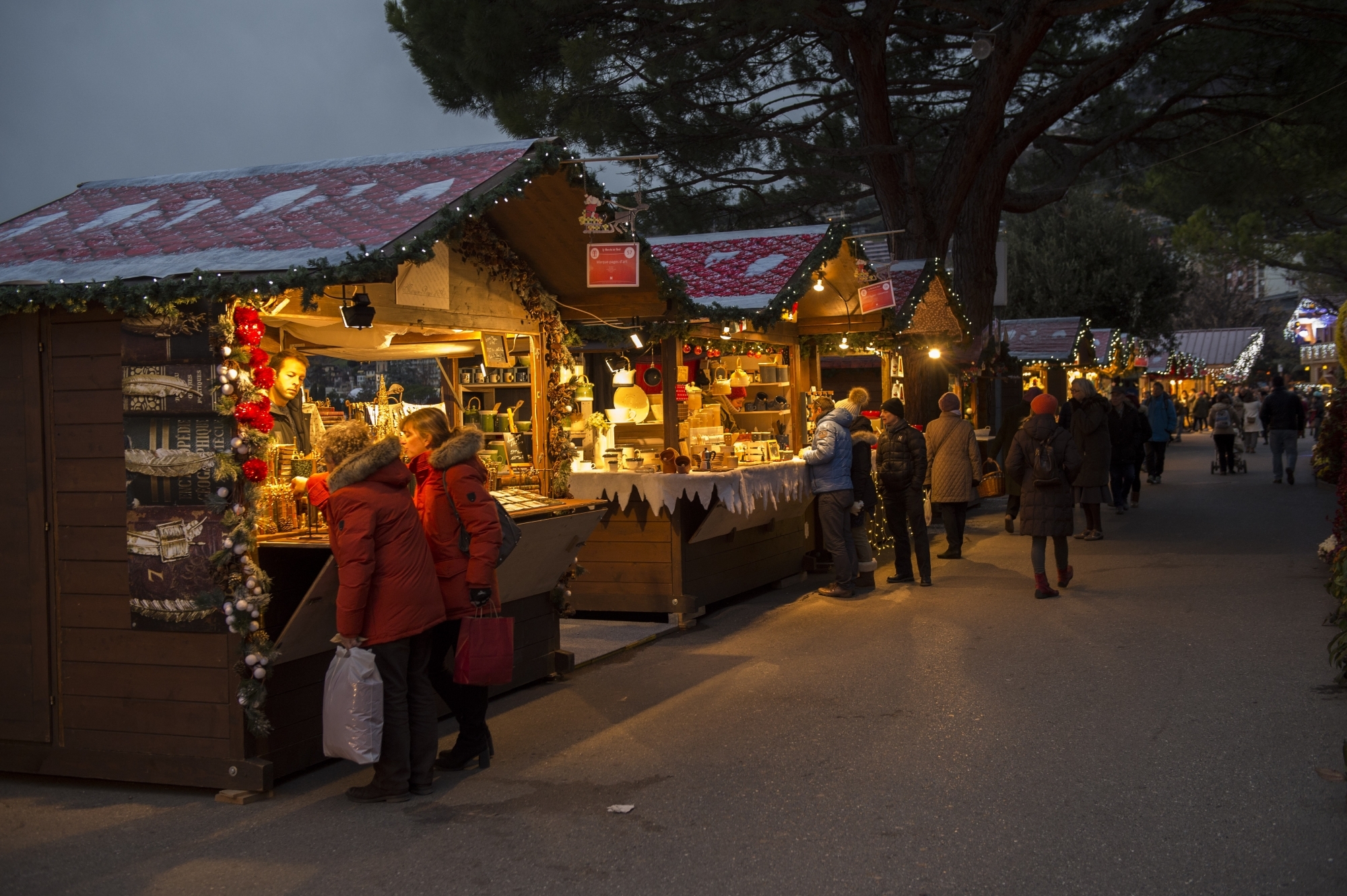 Plus de 500 000 personnes devraient arpenter les quais du marché de Noël de Montreux.