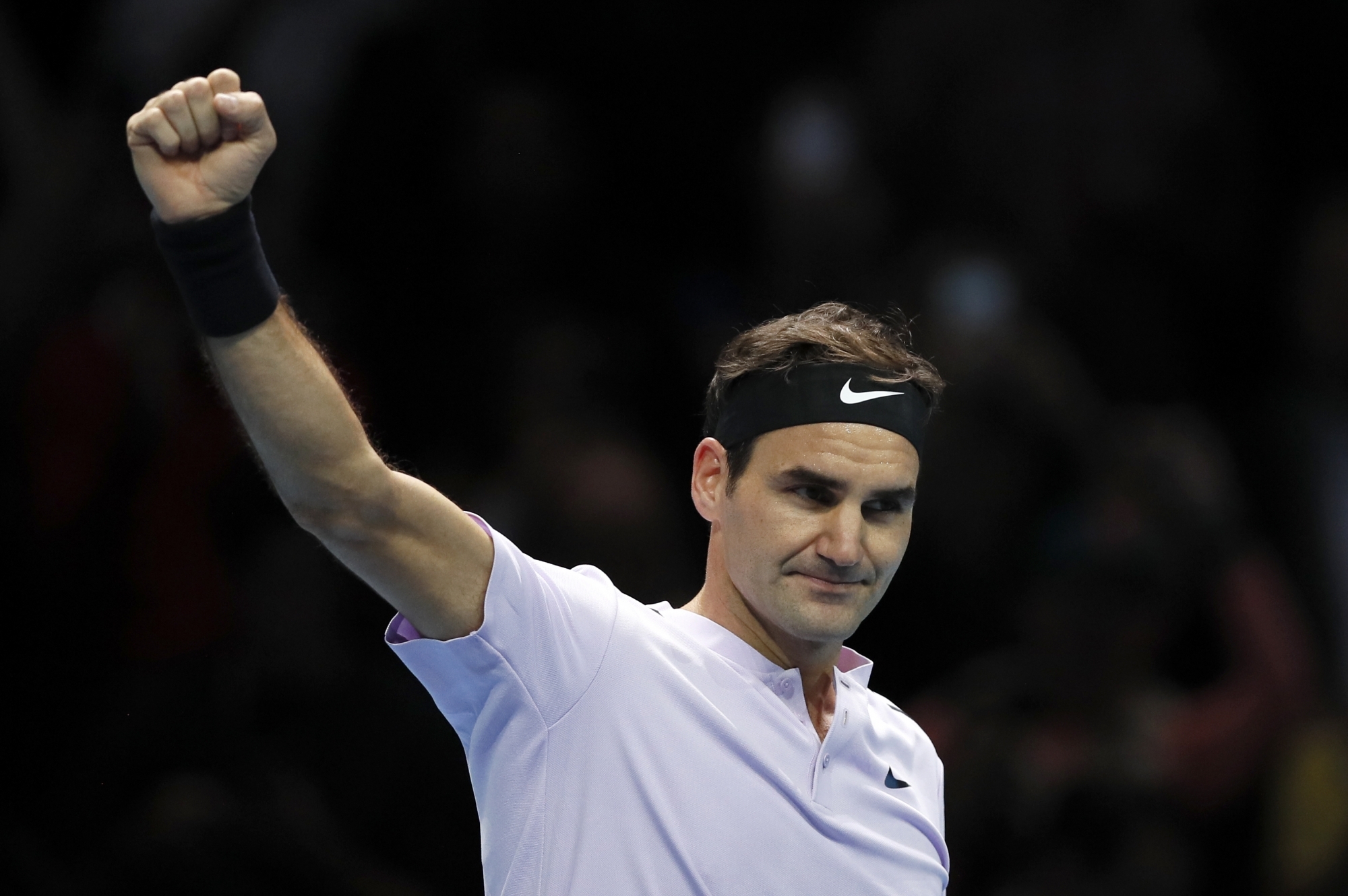 Roger Federer a réalisé un match sérieux. En s'imposant en deux sets, le Bâlois accomplit déjà un pas en direction des demi-finales. 