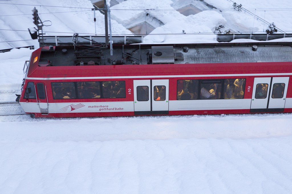 Des trains navettes circulent ensuite entre Täsch et Zermatt (VS). La durée de la perturbation n'est pas connue.