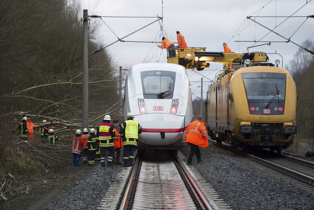 En Allemagne, le trafic ferroviaire grandes lignes a été entièrement interrompu jeudi.