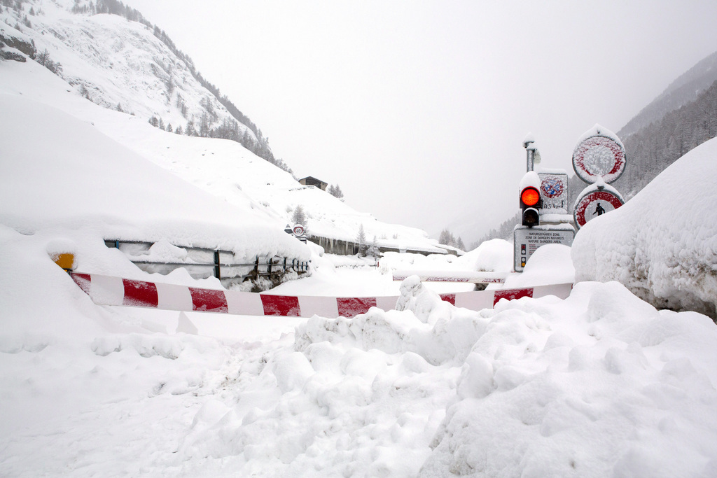 La station de Zermatt est toujours coupée du monde, à l'instar d'une quinzaine d'autres localités valaisannes.