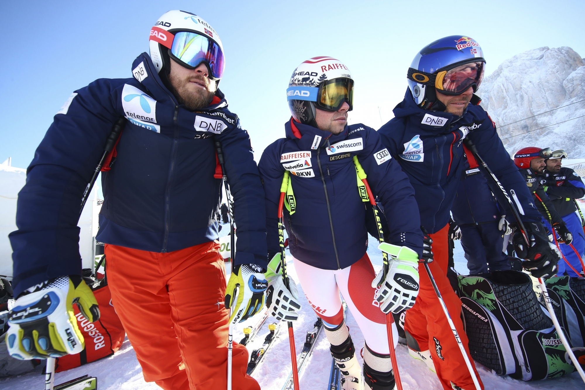 Beat Feuz (centre) et Aksel Lund Svindal (à droite) ont connu quinze opérations à eux deux.