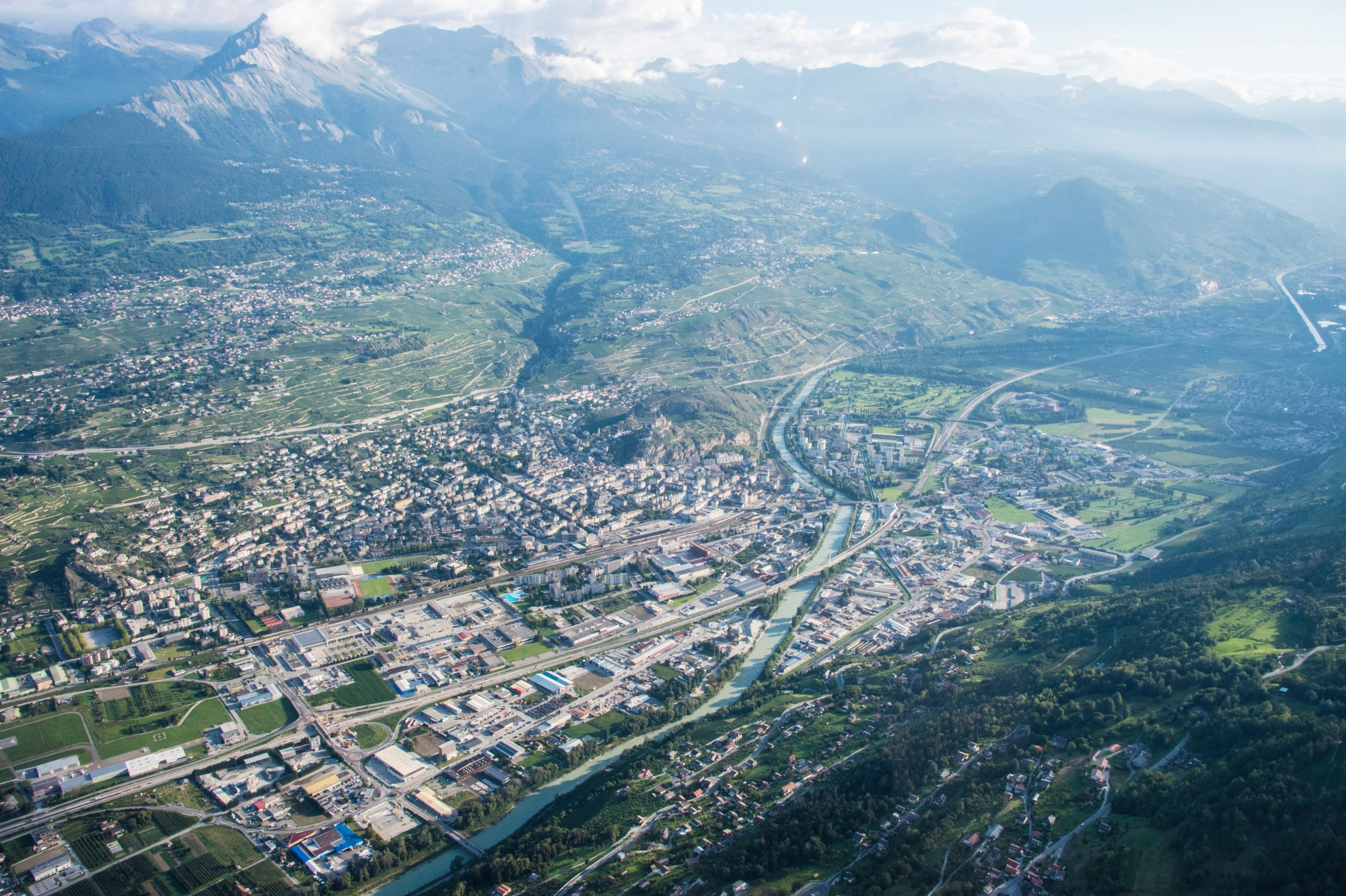 Images aérienne d'illustration de la ville de Sion et son agglomération.



Louis Dasselborne/Le Nouvelliste