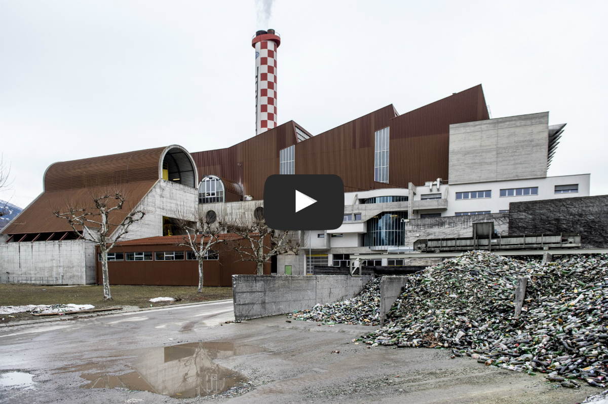 Visite guidée des coulisses de l'usine de traitement des ordures à Sion.