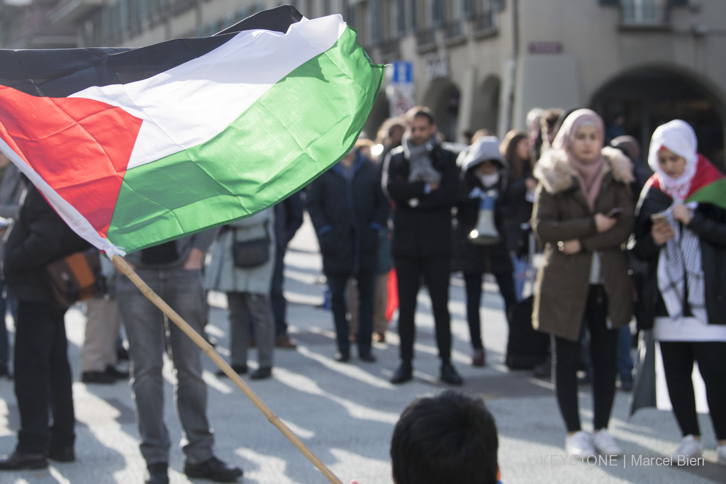 Les manifestants ont demandé au Conseil fédéral de reconnaître officiellement la Palestine en tant qu'Etat.