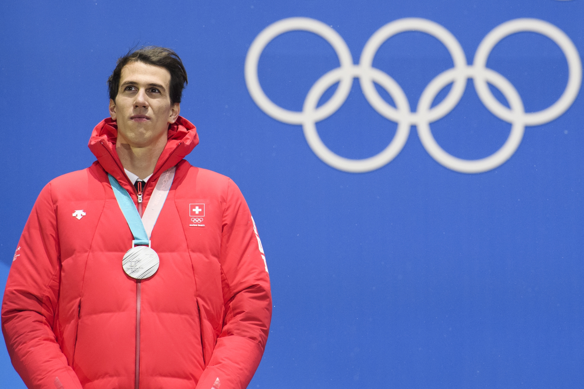 Ramon Zenhäusern savoure sa médaille d'argent du slalom.