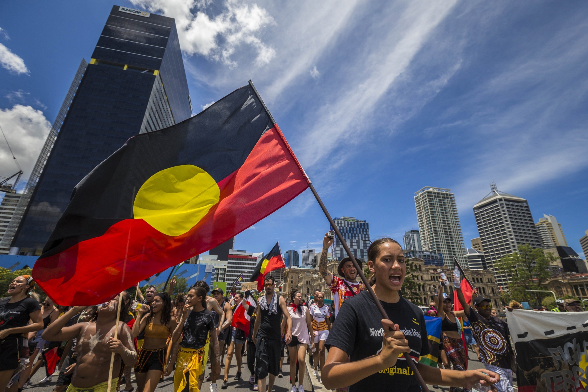epa06475512 Protestors participate in an Invasion Day march on Australia Day in Brisbane, Queensland, Australia, 26 January 2018. Activists demonstrated against Australia Day, which is celebrated annually on 26 January to mark the arrival of the first British convict fleet in 1788.  EPA/GLENN HUNT  AUSTRALIA AND NEW ZEALAND OUT AUSTRALIA NATIONAL DAY