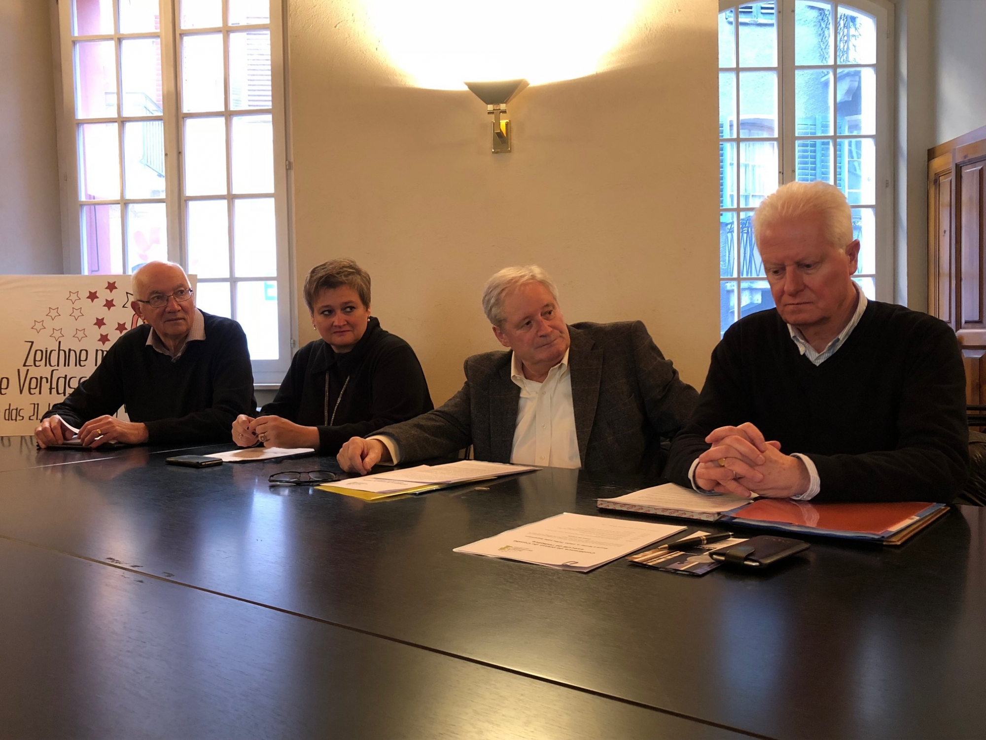 Charly Darbellay, Marylène Volpi Fournier, Jean Zermatten et Jean-François Lovey militent en faveur de la révision de la constitution valaisanne par une constituante. Le Nouvelliste