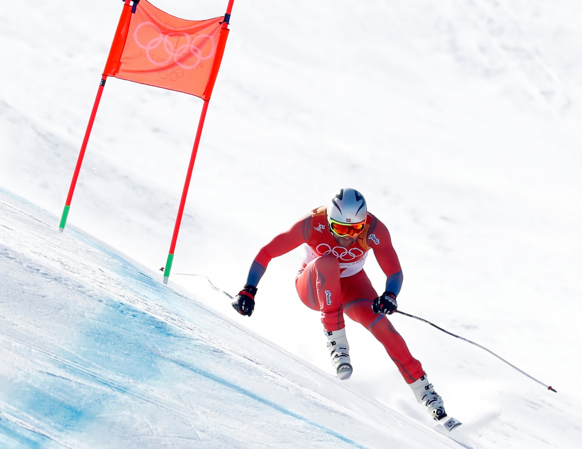 epa06526519 Aksel Lund Svindal of Norway speeds down the slope during the Men's Downhill race at the Jeongseon Alpine Centre during the PyeongChang 2018 Olympic Games, South Korea, 15 February 2018.  EPA/GUILLAUME HORCAJUELO SOUTH KOREA PYEONGCHANG 2018 OLYMPIC GAMES