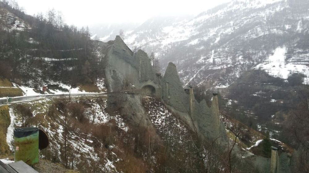 Après l'éboulement de lundi, le Val d'Hérens a retrouvé mercredi la totalité de son accès routier.