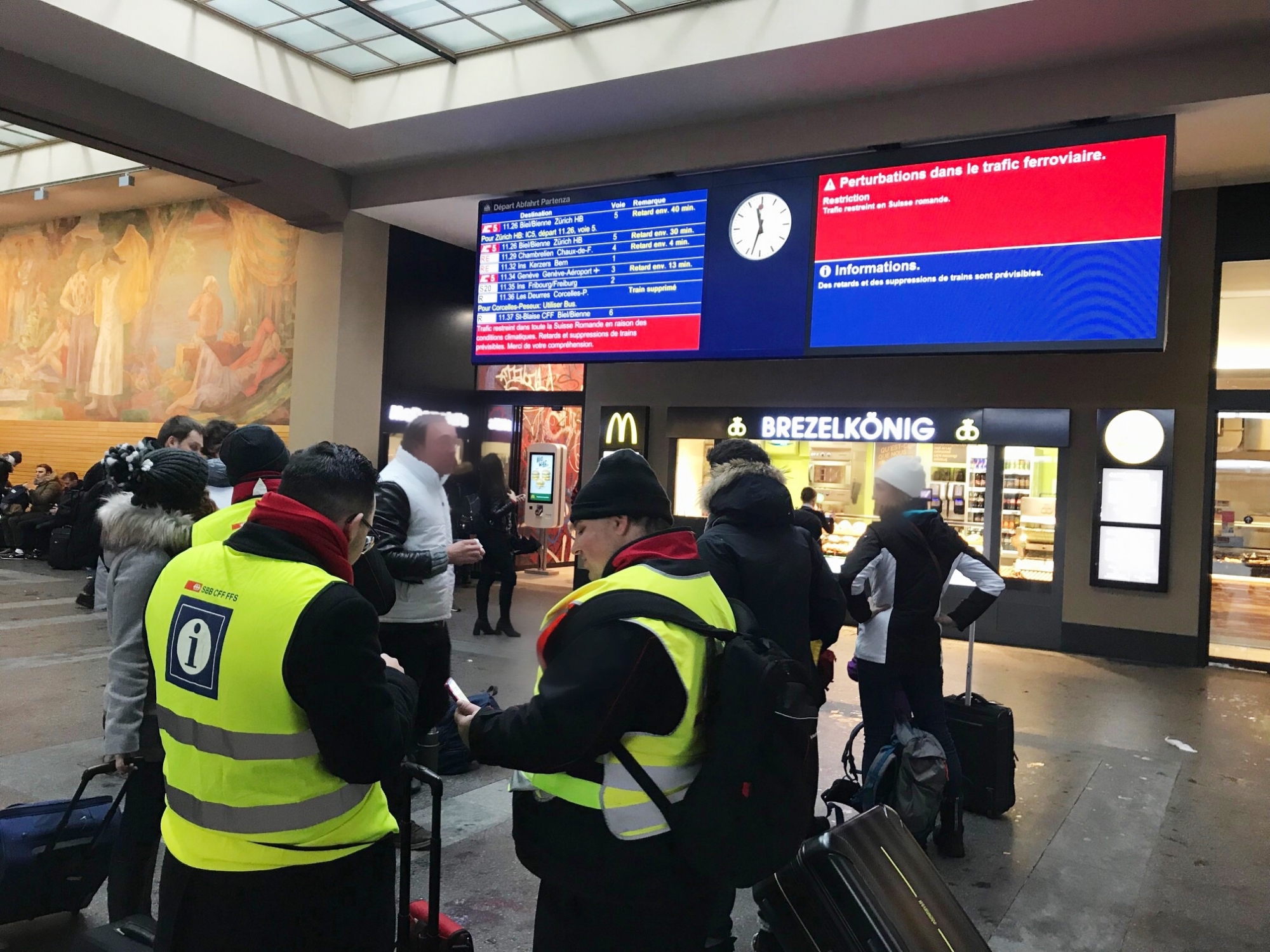 Les voyageurs ont dû faire preuve de patience ce matin à la gare de Neuchâtel.