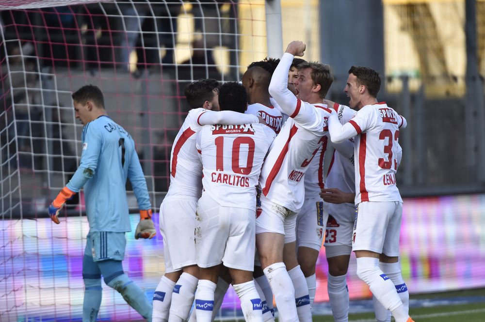 Les joueurs du FC Sion exultent après un but marqué contre Lausanne le 18 février.