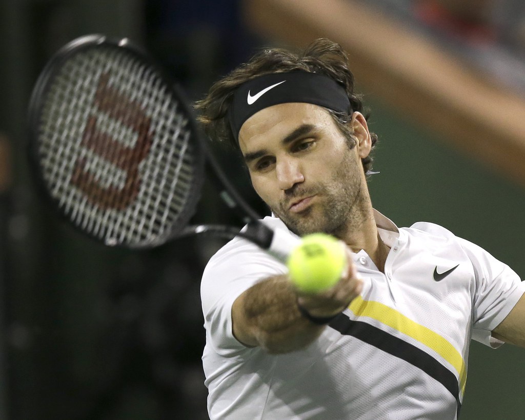 Federer pourrait battre son propre record de seize victoires de suite samedi.