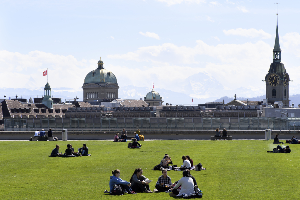 Ce week-end, les Suisses vont pouvoir profiter de températures douces et d'un soleil plutôt généreux. (illustration)