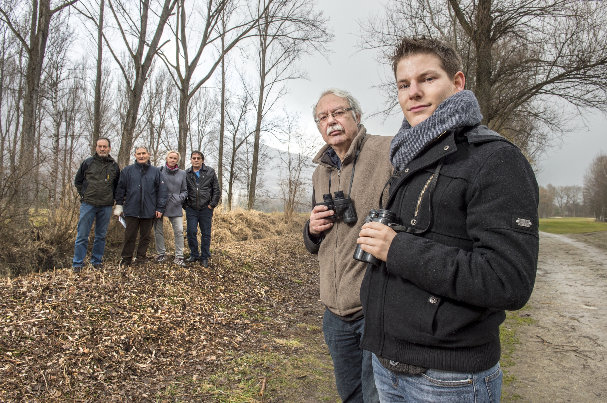 Les amoureux de la nature déplorent les débroussaillages dans les environs du lac de la Brèche. De gauche à droite: Paul Vetter, Jacques Lamon, Eliane Carthoblaz, Jean-Pierre Lamon, Bertrand Fuhrer et Jérémy Savioz.