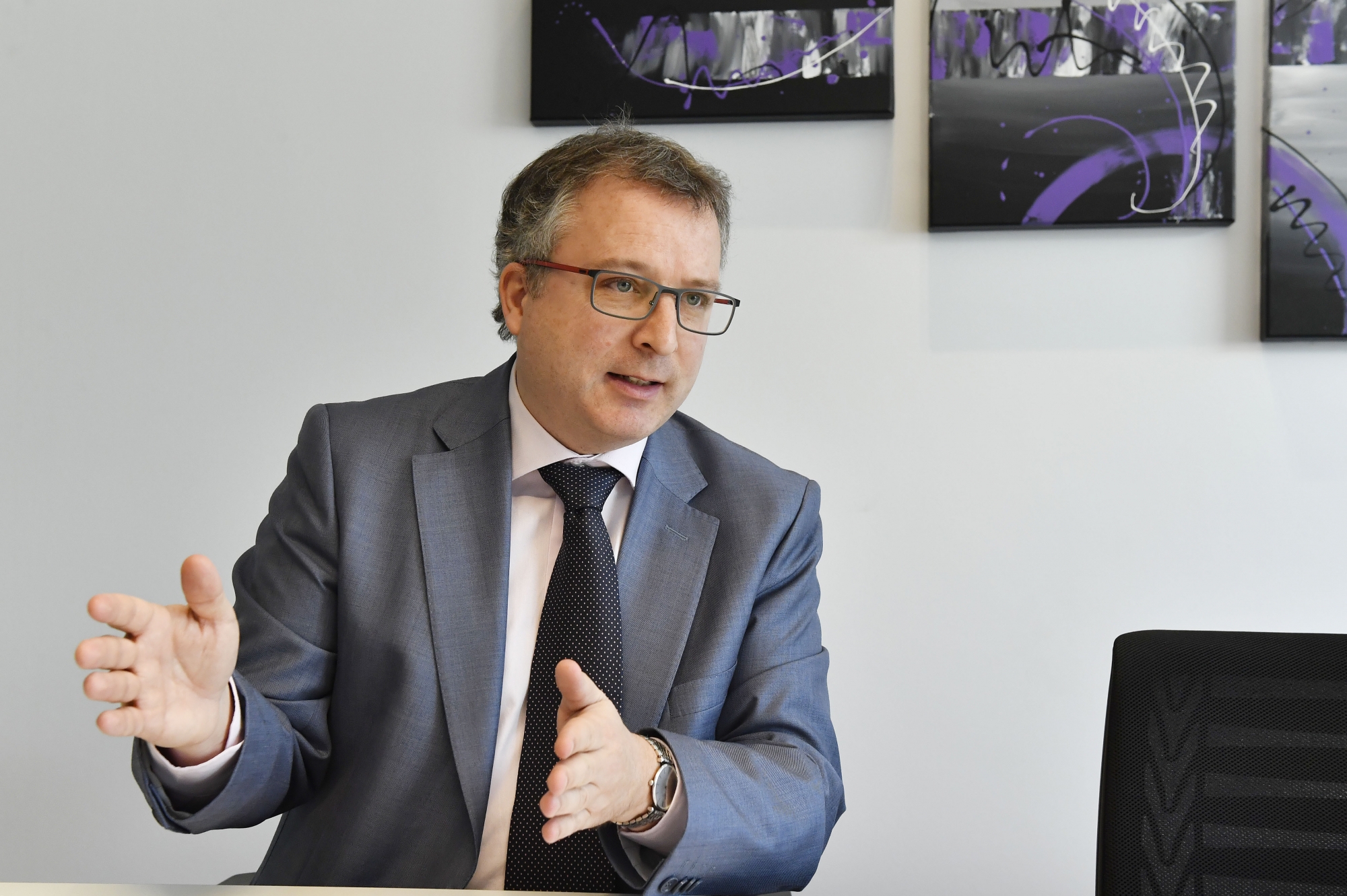 Emmanuel Troillet, président des banques Raiffeisen valaisannes, est satisfait des résultats 2017.