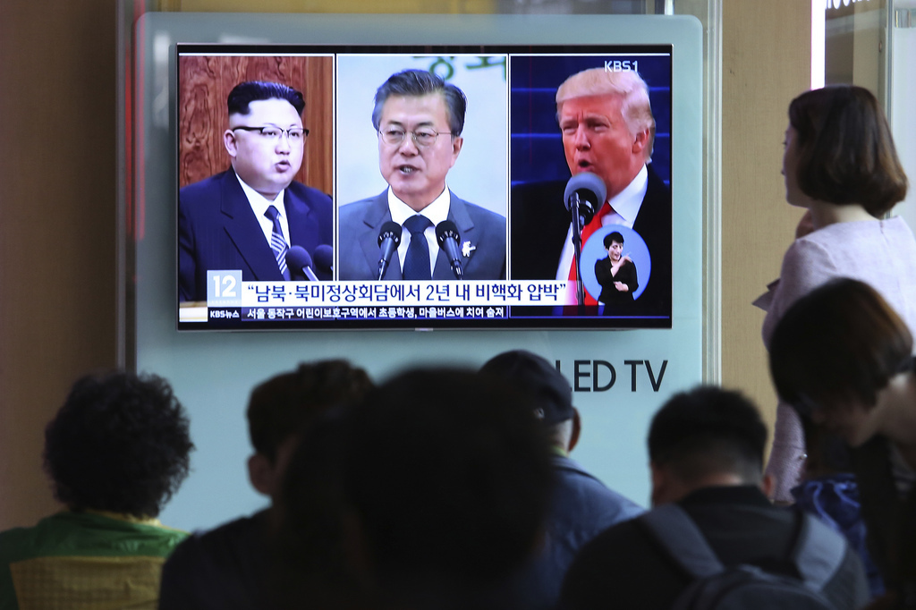 Le sommet entre M. Kim et le président sud-coréen sera le point d'orgue de l'effervescence diplomatique qui s'est emparée de la région depuis les jeux Olympiques d'hiver organisés au Sud. Il sera aussi le prélude d'un sommet historique très attendu entre M. Kim et le président américain Donald Trump.