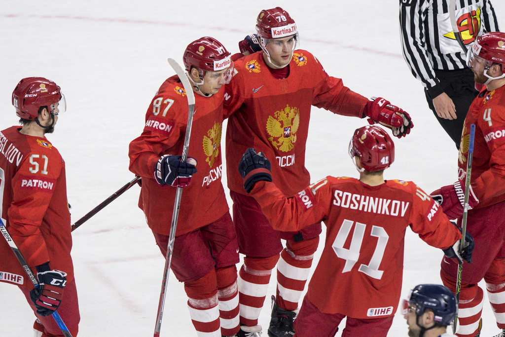 En battant les Slovaques 4-0, les Russes ont grandement aidé la Suisse dans la course aux quarts de finale.