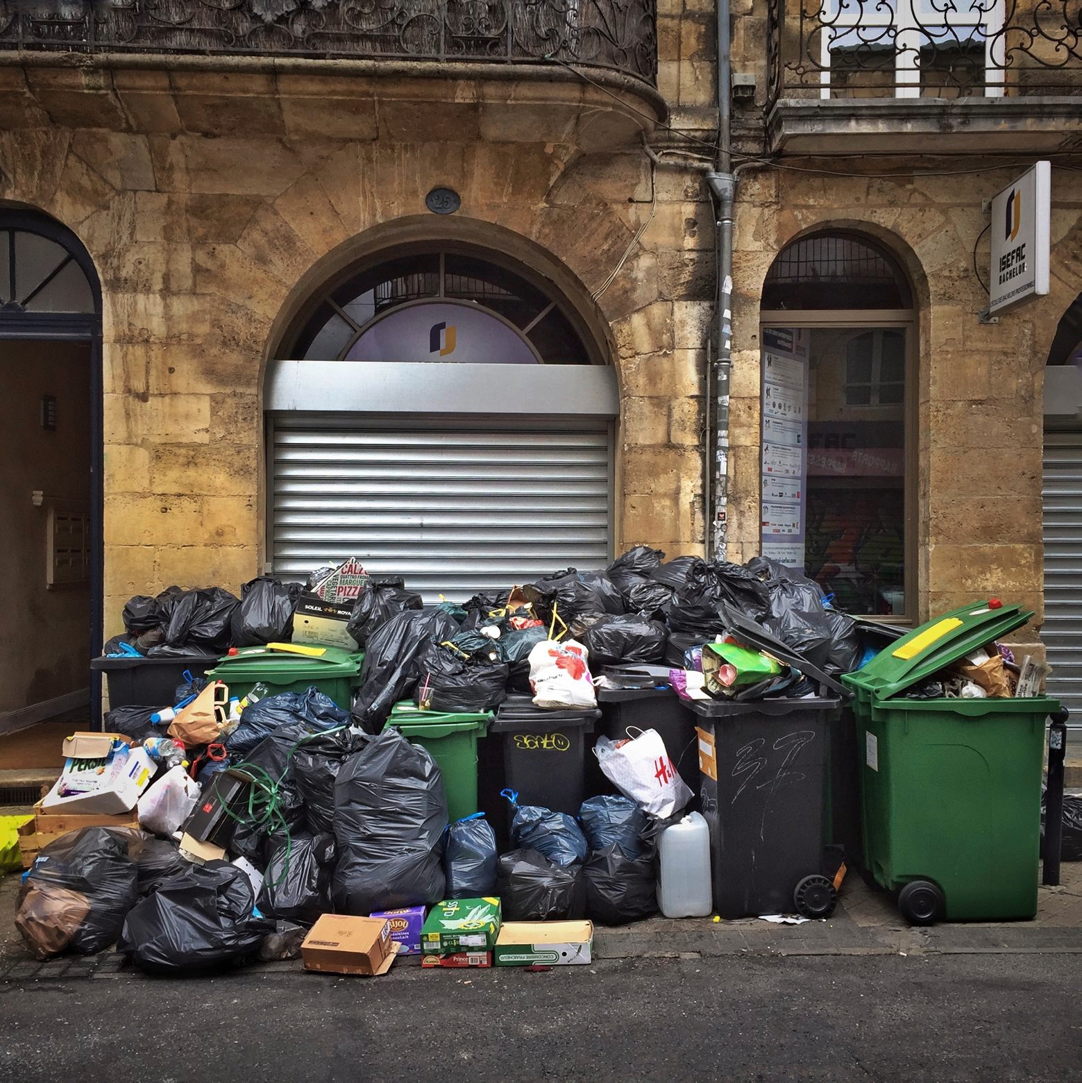 Grève des éboueurs.
Photo Lib/Alain Wicht, Bordeaux, le 01.07.2016 Grève des éboueurs à Bordeaux