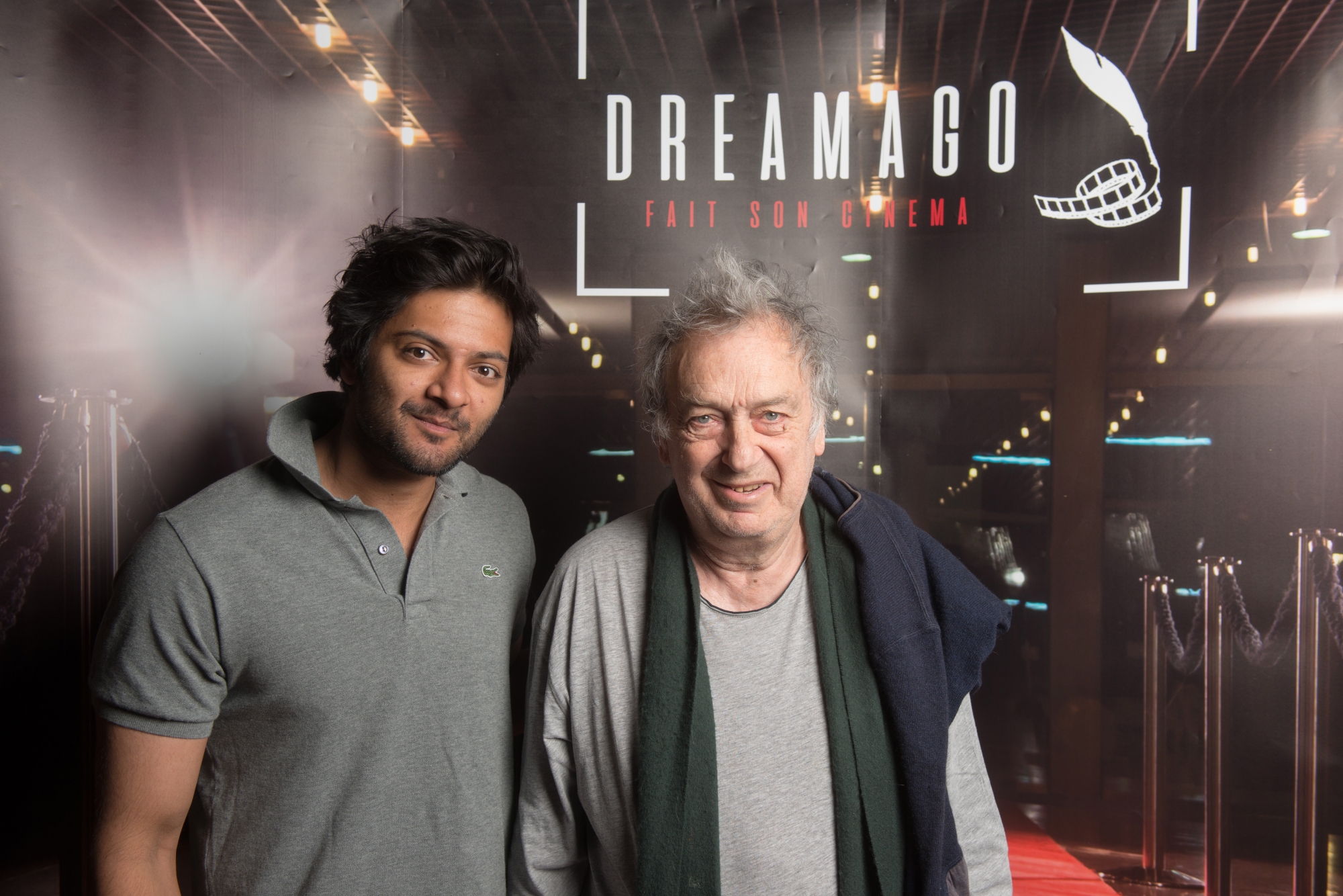 Ali Fazal, magnifique dans son rôle de serviteur et confident de la reine Victoria et le grand réalisateur anglais Stephen Frears lors de leur venue à Sierre pour Plume & Pellicule.