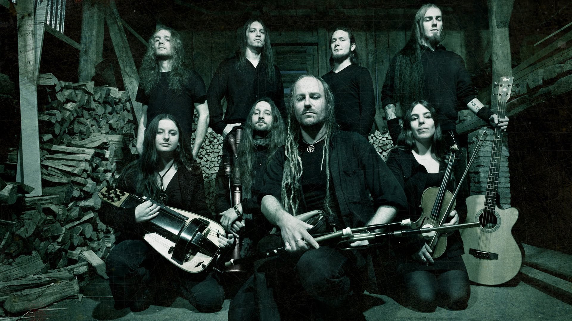 Eluveitie mélange le folk et le metal avec une habileté certaine.