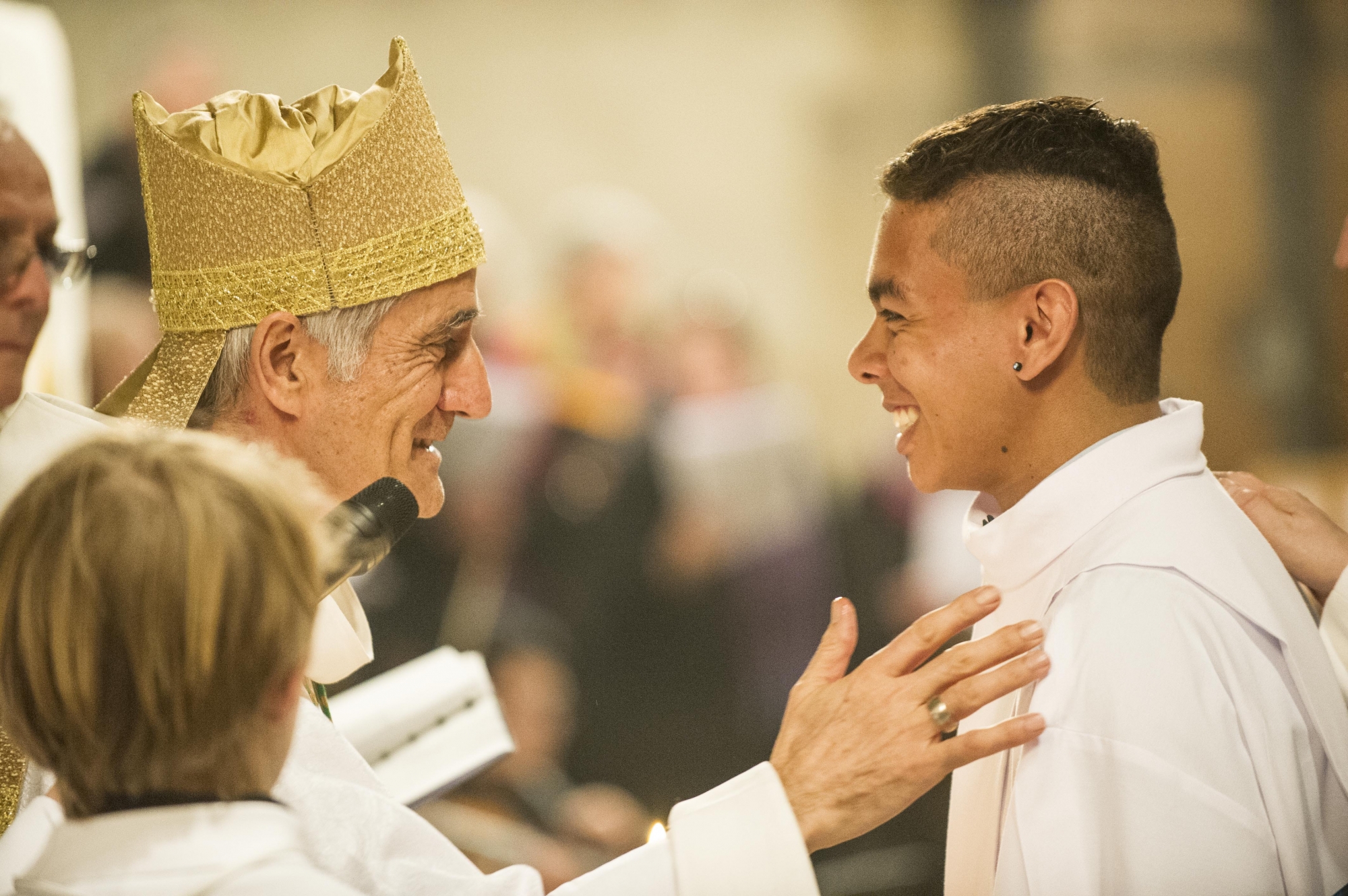 C'est Mgr Lovey qui célébrera les confirmations dimanche au CERM, comme il l'avait fait à la cathédrale de Sion lors de baptêmes et confirmations d'adultes en 2016.