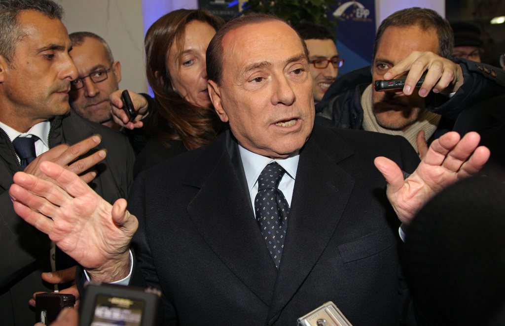 Silvio Berlusconi a déclaré que sa condamnation réclamait "la vengeance devant Dieu" ce dimanche 16 décembre sur une chaîne de télévision qui lui appartient. 