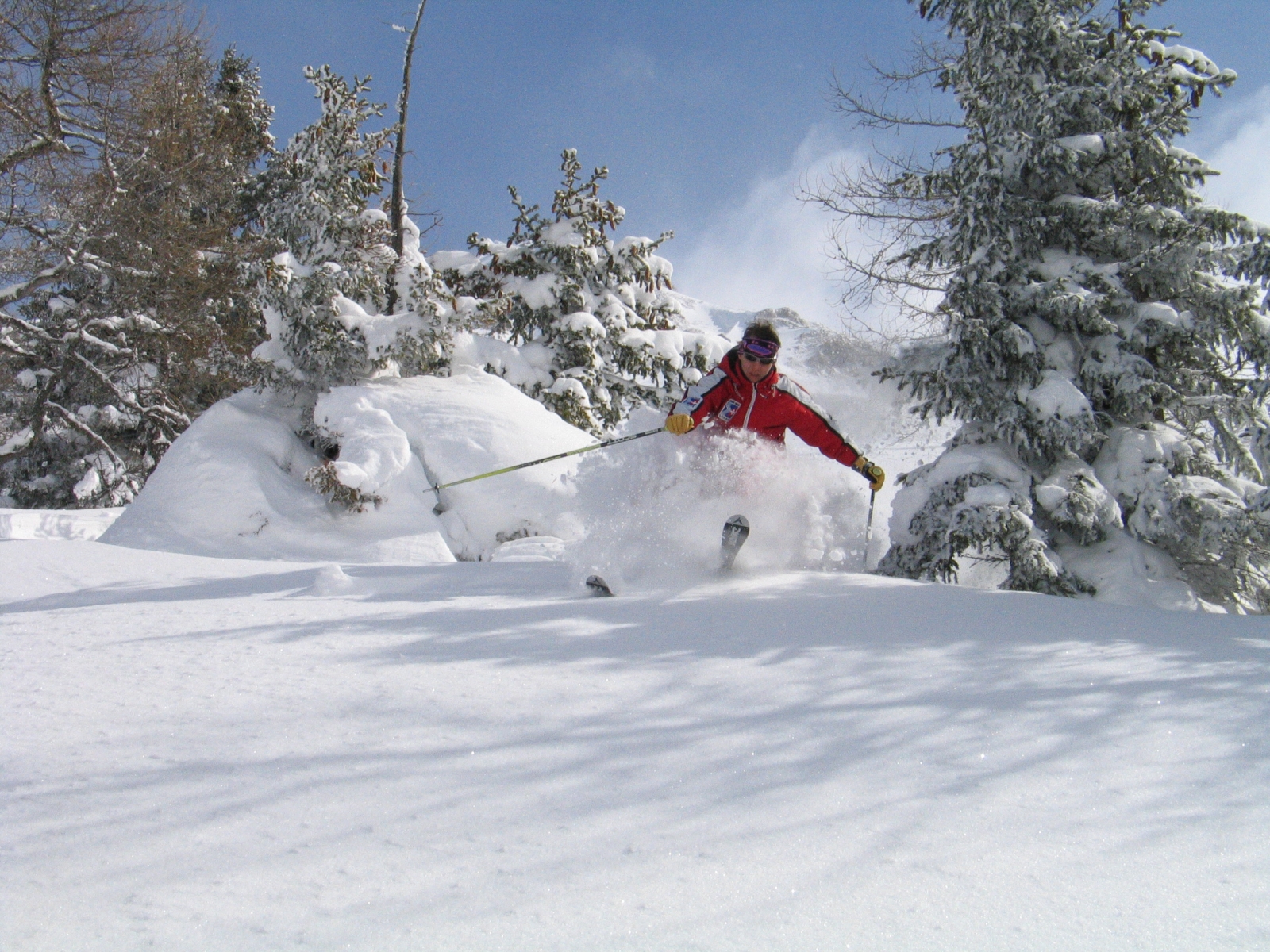 Les cinq stations de l’Association Ski au Pays du St-Bernard vous donnent l’occasion de skier dans d’excellentes conditions et, qui plus est, dans de somptueux panoramas. Alphonse Darbellay