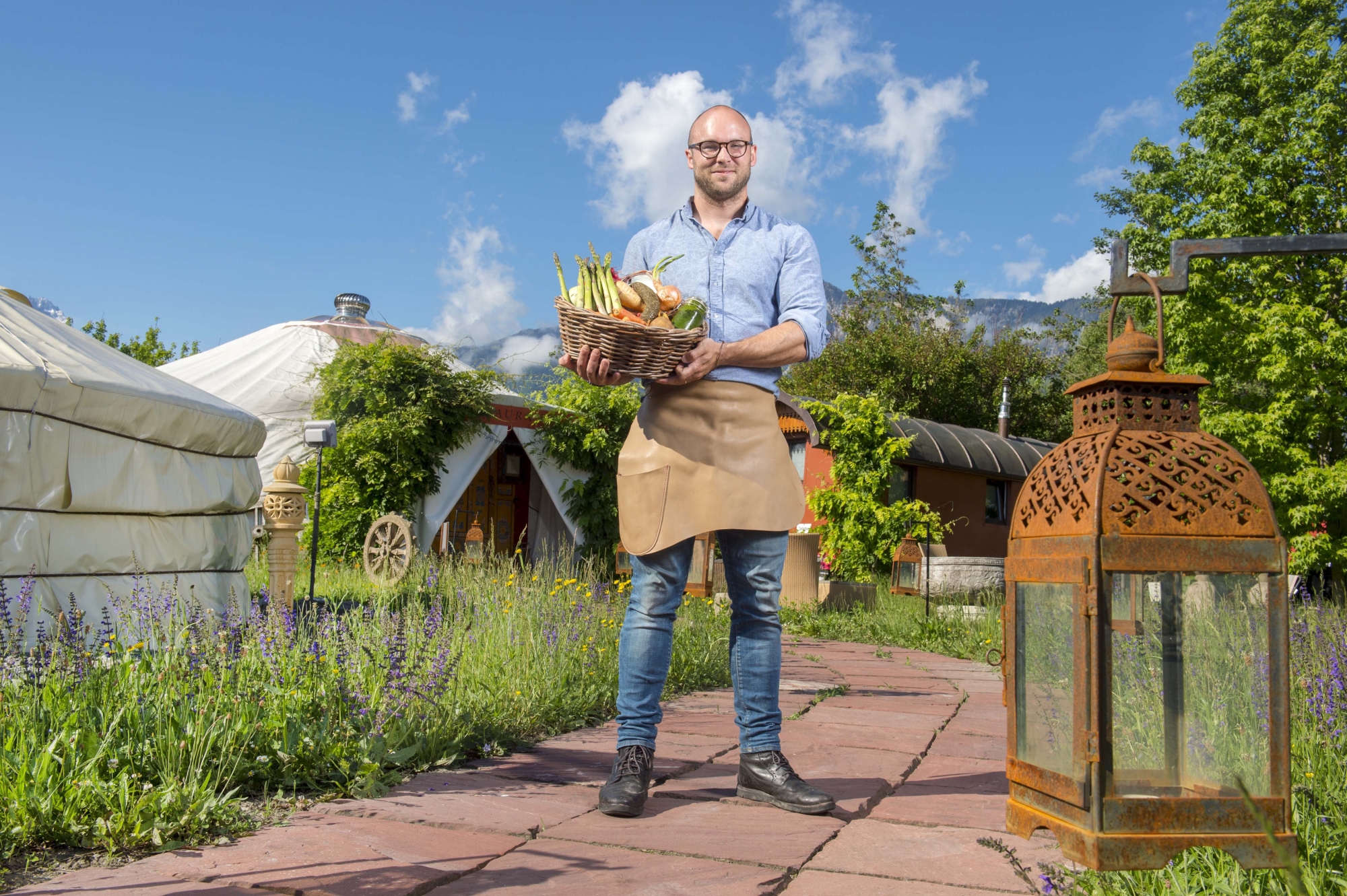 Benjamin Le Maguet, le patron du restaurant Юрта à Aigle, cuisine presque uniquement avec des produits cultivés dans un rayon de 40 km.