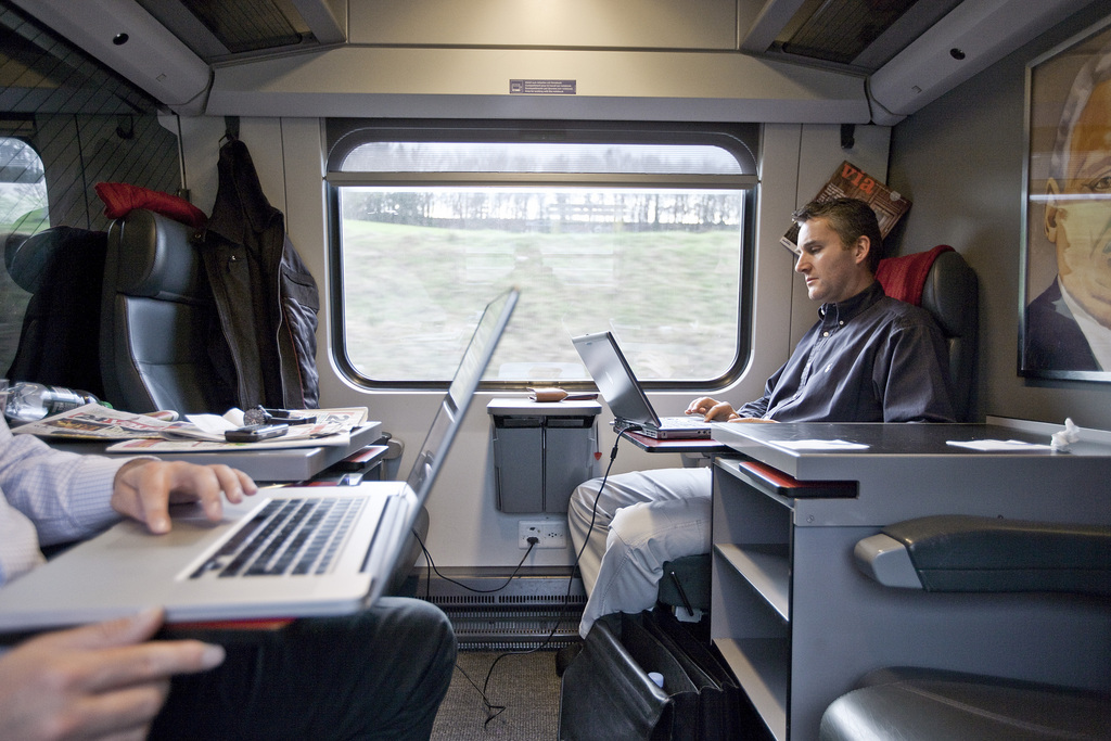 Les CFF ont reconnu qu'il y avait un besoin de wifi gratuit dans leurs trains. (illustration)
