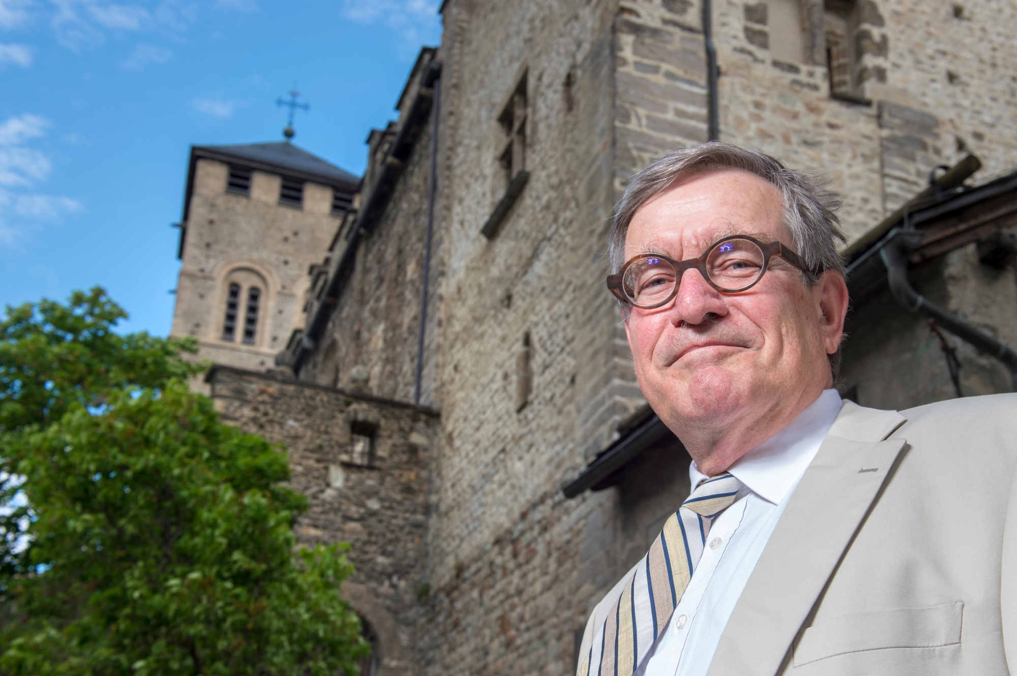 Sion - 25  mai 2018  - Christophe Amsler,architecte en charge de la restauration de la basilique de Valère reçoit un prix pour son travail de la Fondation Henri et Marcelle Gaspoz.

 AMSLER4