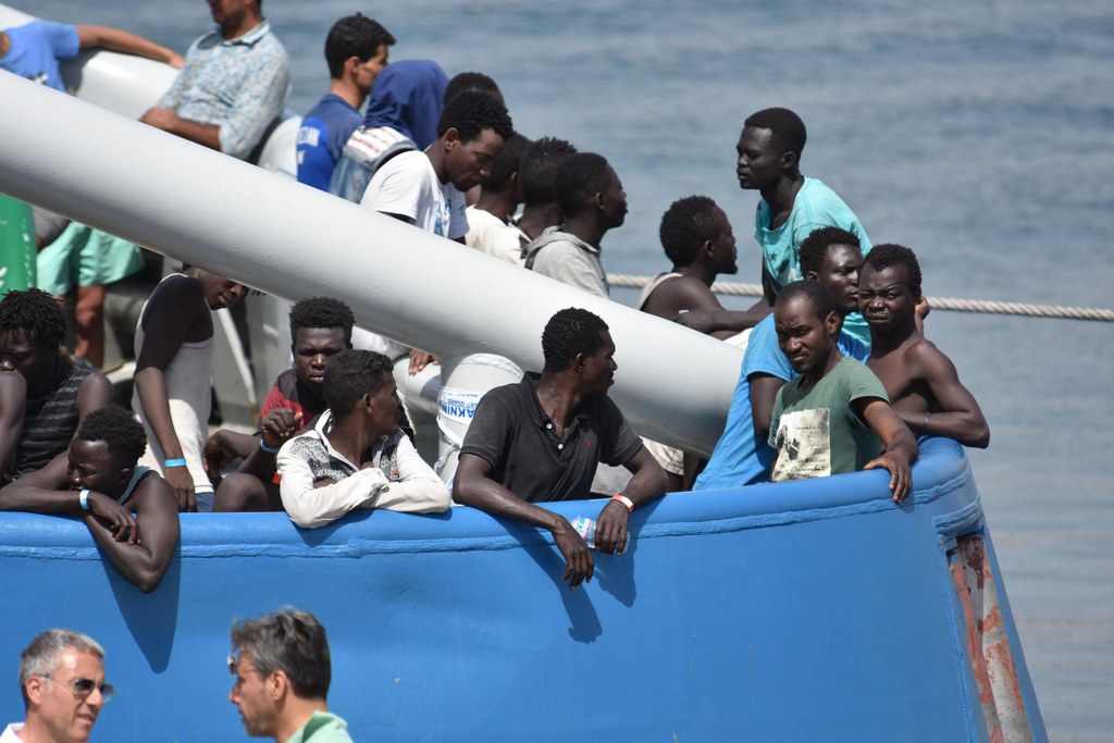 L'Allemagne a annoncé dimanche avoir accepté, à la demande de l'Italie, de prendre en charge 50 des 450 migrants se trouvant en Méditerranée à bord de deux navires.