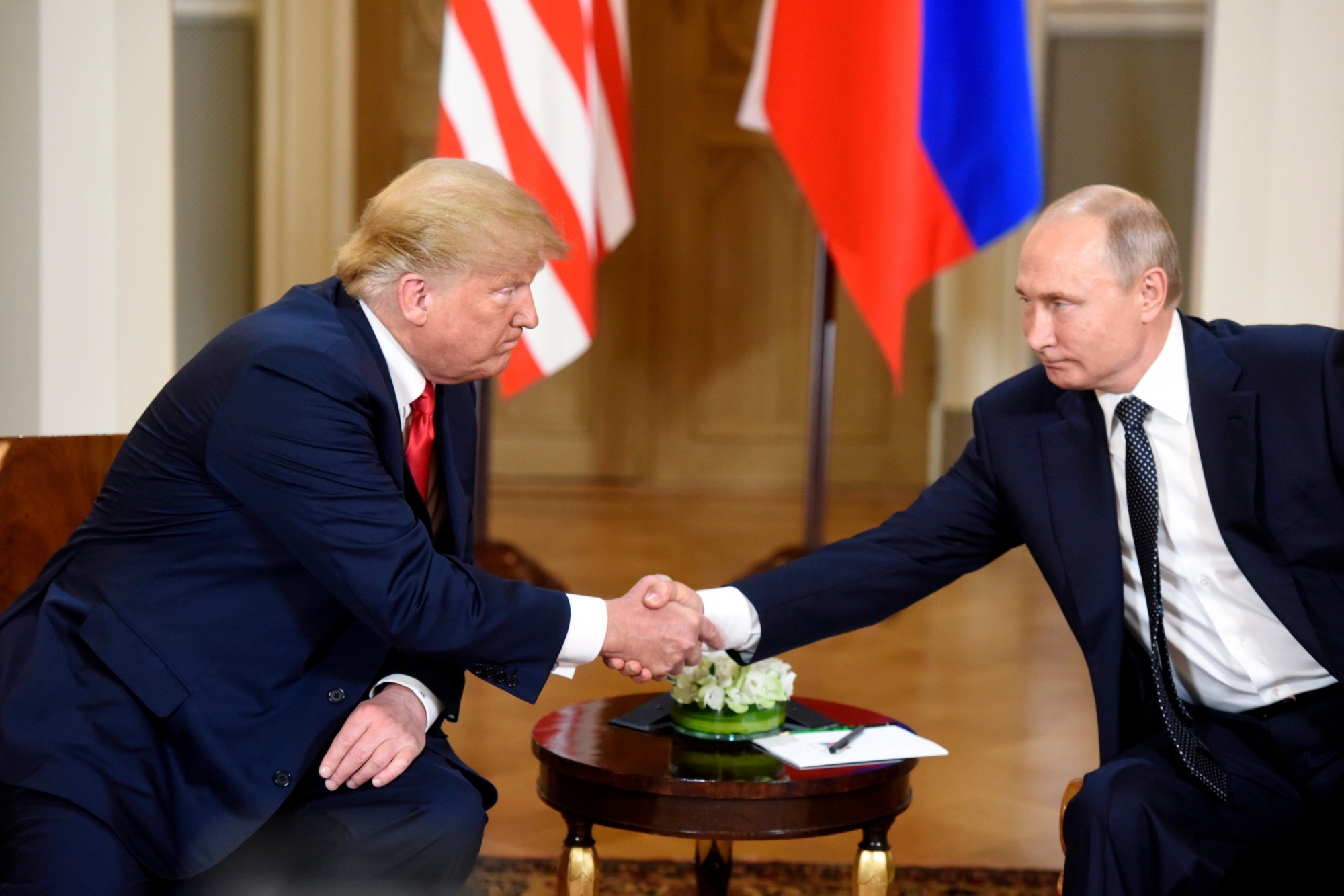 epa06892761 US President Donald J. Trump and Russian President Vladimir Putin meet one-to-one in the Presidential Palace in Helsinki, Finland, 16 July 2018.  EPA/HEIKKI SAUKKOMAA/LEHTIKUVA HANDOUT -- ONE TIME USE ONLY -- for full restrictions information please refer to the following link https://www.flickr.com/people/helsinki2018 -- HANDOUT EDITORIAL USE ONLY/NO SALES/NO ARCHIVES FINLAND RUSSIA USA SUMMIT