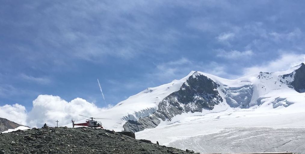 Plusieurs rotations d'un hélicoptère d'Air-Glaciers ont été nécessaires.