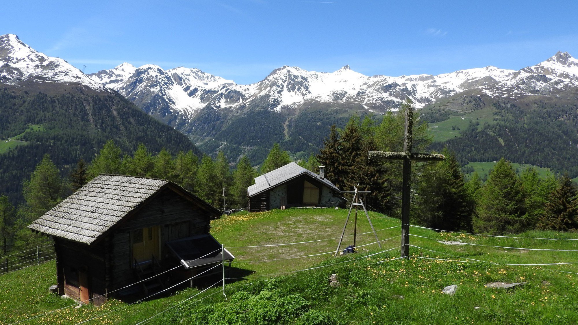 Les propriétaires de résidences secondaires isolées et dans la nature, comme les mayens en Valais, ont souvent retiré leur bien de Airnbnb durant les mois de mai et juin 2020 pour pouvoir les occuper.