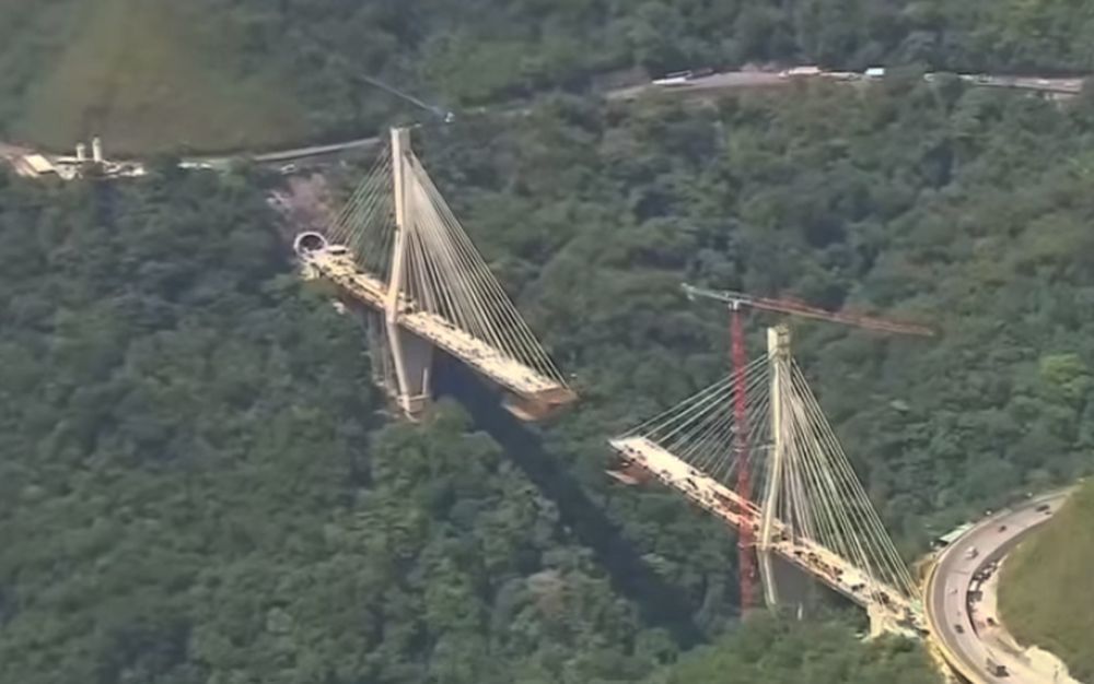 Ce pont aurait dû être inauguré en mars.