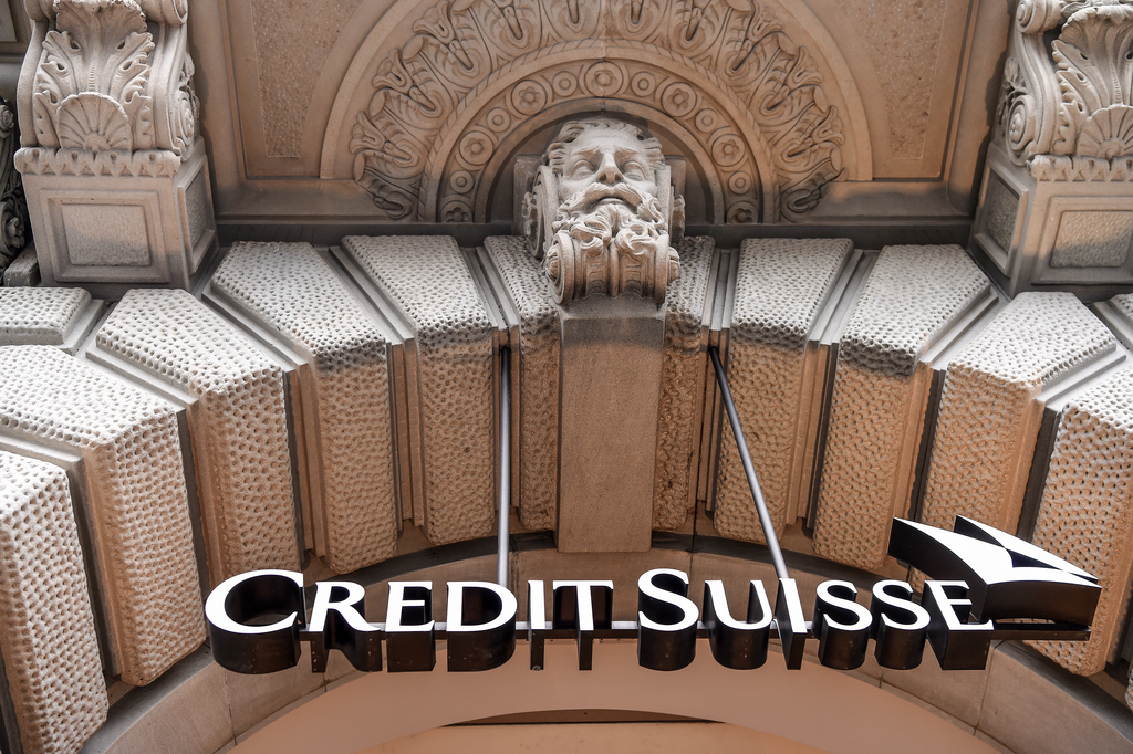 Crédit Suisse montre un bénéfice de 647 millions.
