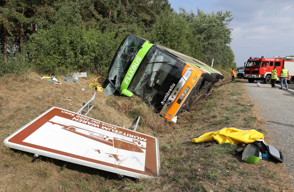 L'accident a fait au moins 16 blessés, dont six gravement. 