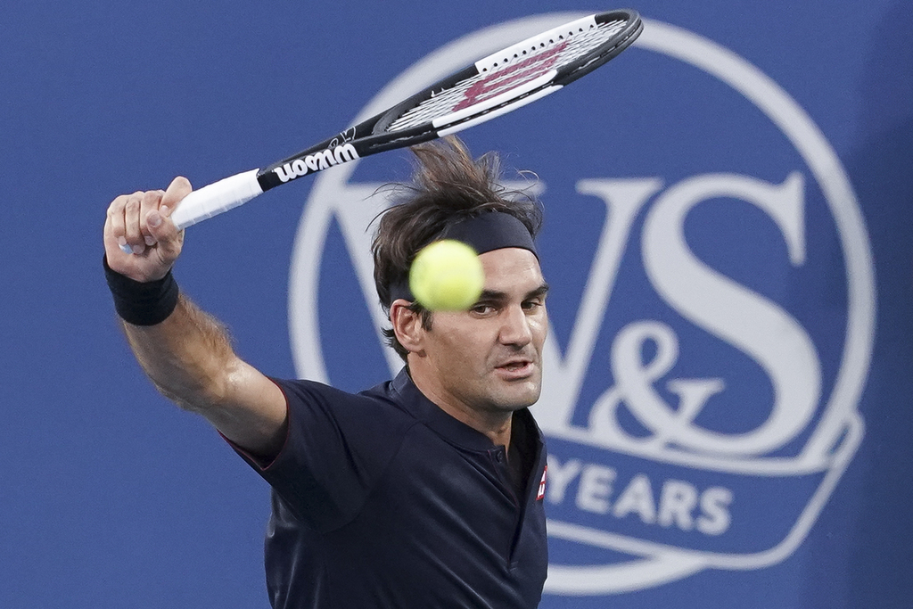 En quête d'un 8e titre à Cincinnati, et surtout d'un 99e sur le circuit, Roger Federer retrouvera en finale Novak Djokovic.