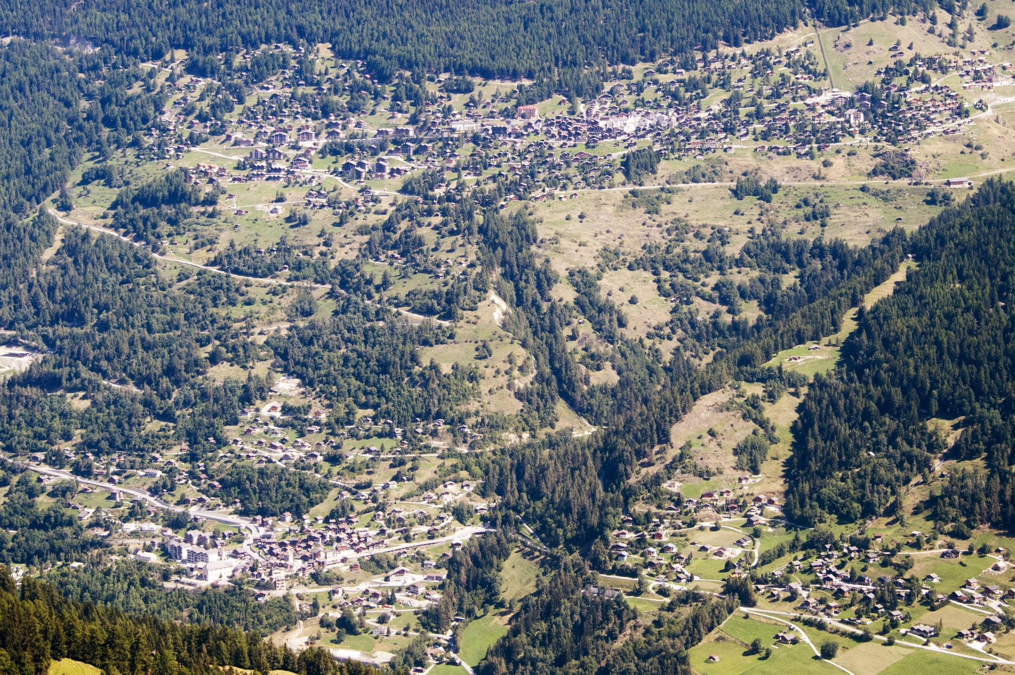 La commune d'Anniviers a décidé de geler près de 100 hectares de ses zones à bâtir. 