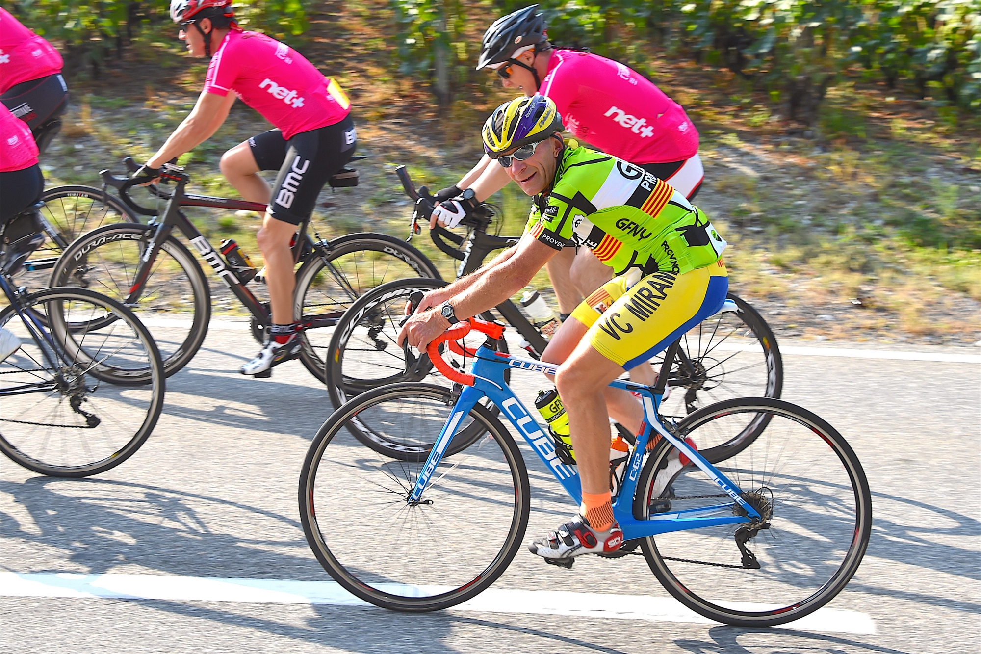 Jean-Claude Mercier a préféré garder son maillot du VC Miramas. Mais il compte bien sortir le maillot rose de la Cyclosportives des Vins du Valais.