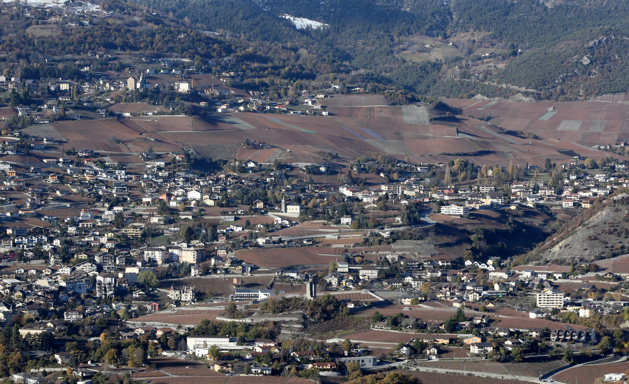 Miège, Veyras et Venthône vont adopter un nouveau règlement pour leurs constructions, dans le but d'éviter le mitage de leur territoire.