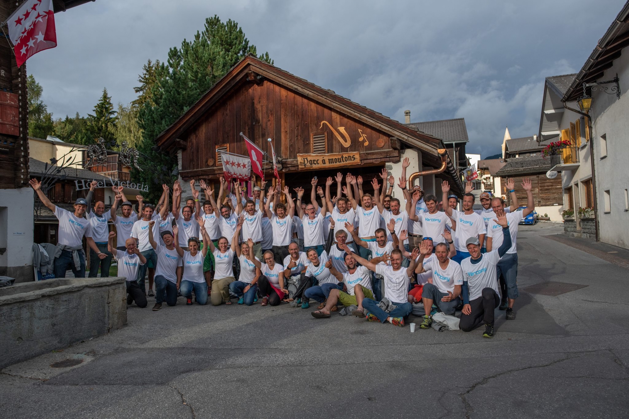 62 pilotes ont rallié des cabanes du Val d'Hérens, de celui d'Anniviers et de l'Oberland bernois.