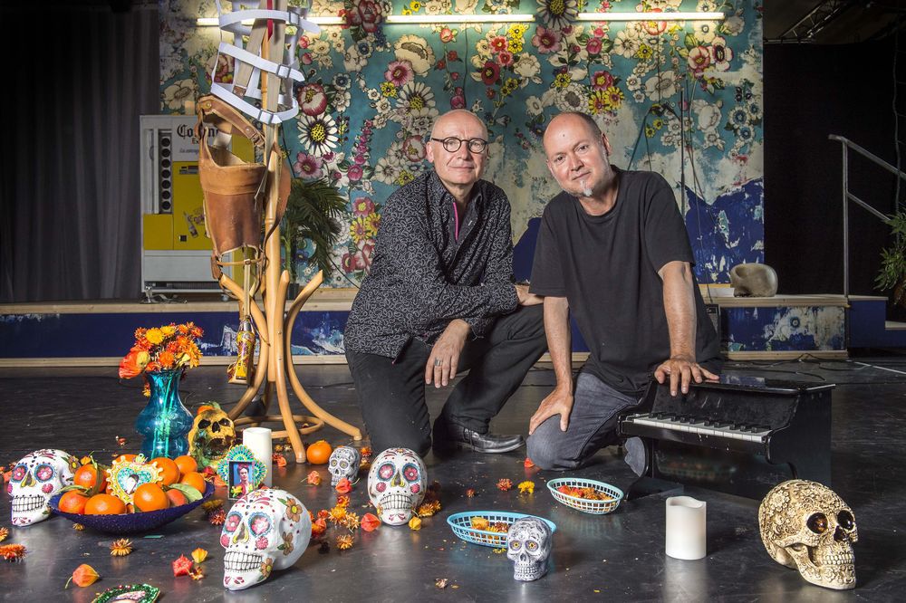 Denis Alber et Pascal Rinaldi de la compagnie de l'Ovale créent «Frida, jambe de bois» au Théâtre du Crochetan à Monthey.