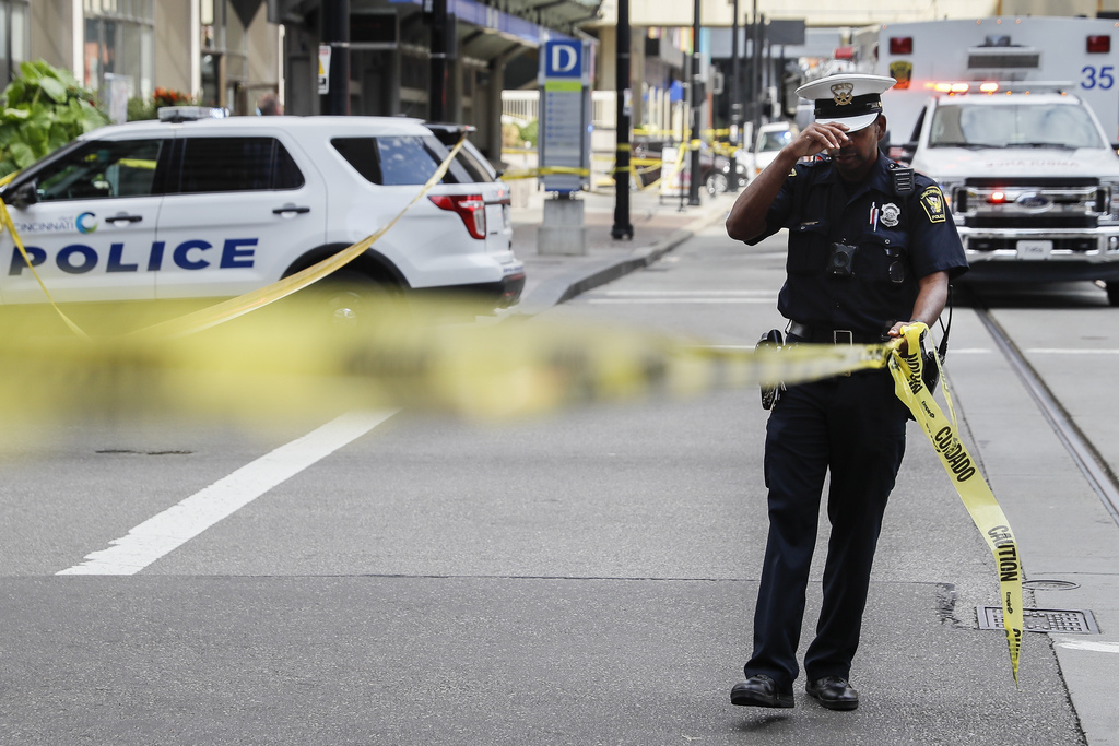 Une fusillade dans une banque de Cincinnati entraîne la mort de quatre personnes. 
